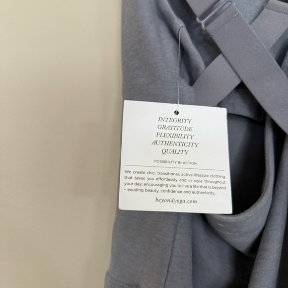 Beyond Yoga Cloud Grey Space Dye Get Up And Go Sleeveless Romper - Picture 9 of 14